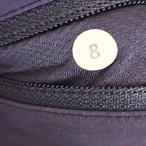 Lululemon Cadet Blue Polkadot High Rise Groovy Run Shorts - Picture 4 of 4